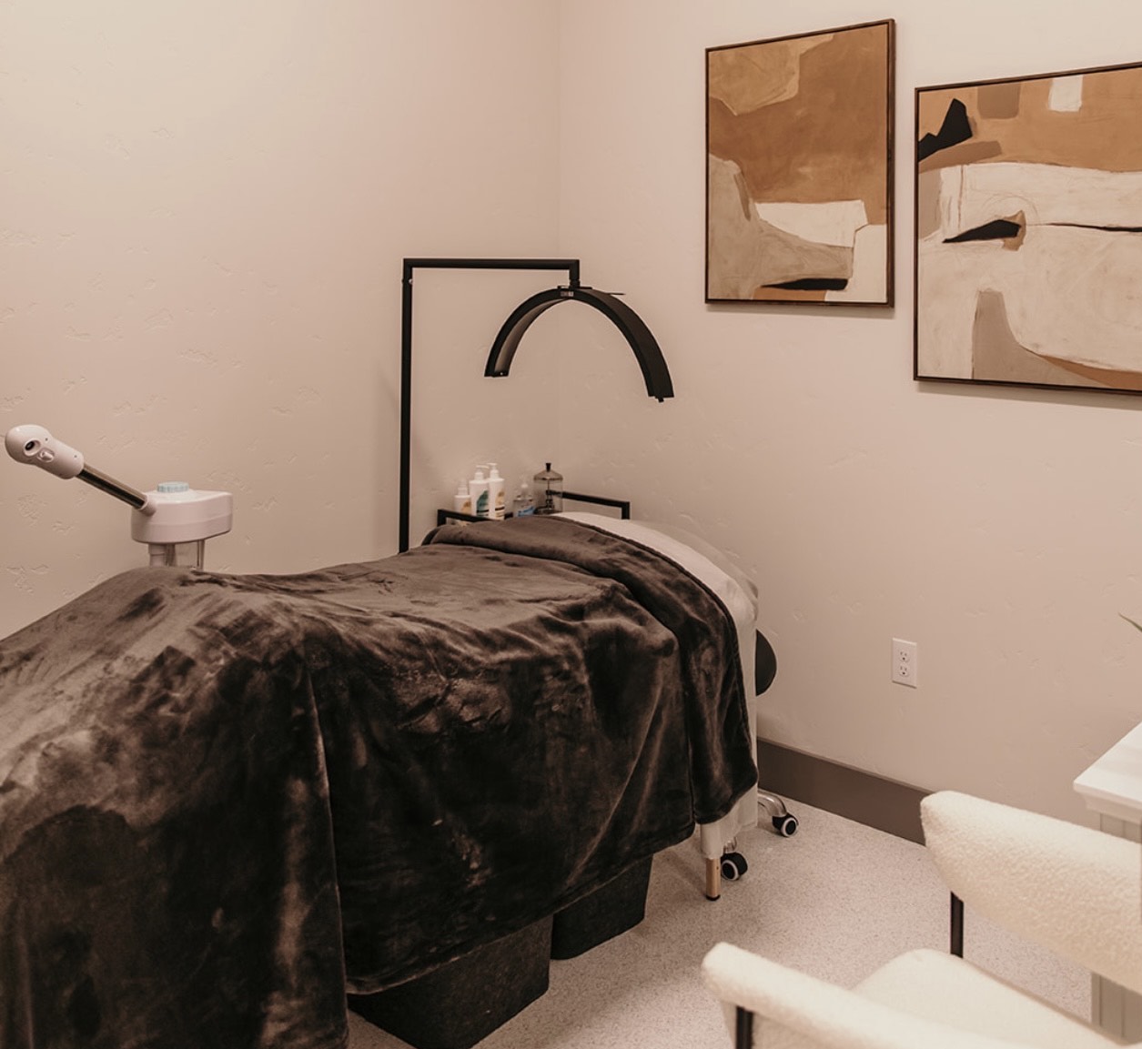 Facial, Lashes, Waxing Sevice Area in Beauty Block Full Service Salon In Boise Idaho